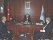 Sorgun Belediye Başkanı Ahmet Şimşek, Yılın Doktoruna Plaket