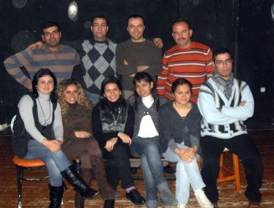 DÜNYA TIYATROLAR GÜNÜ - Anadolu Oyuncuları 'Perde' Diyor