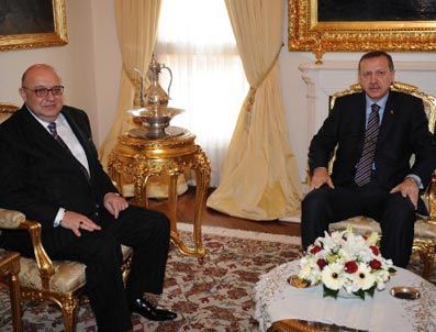 LALE MANSUR - Başbakan, Ermeni cemaati başkanı ile görüştü