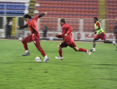 Karabükspor, Karşıyaka maçı hazırlıklarını tamamladı