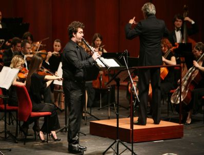 GÜLSIN ONAY - Eskişehir Senfoni Orkestrası, Gökçin Ve Banaz İle Sahne Aldı