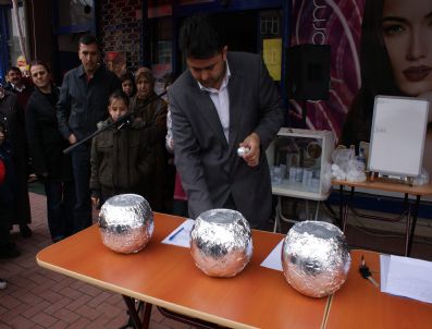 Alış Veriş Merkezi Tarafından Otomobil Çekilişi Yapıldı