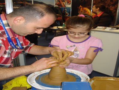 ALI PARTAL - Çanakkale Romanya Turizm Fuarı'nda Tanıtıldı