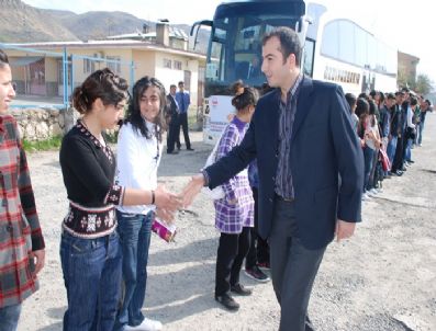 DPT - Liceli Öğrenciler İstanbul'a Uğurlandı