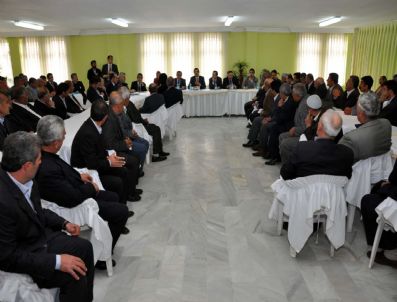 FEHMI ALAYDıN - Vali Hizmetleri Anlattı Muhtarların Sorunlarını Dinledi