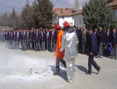 Hisarcık'taki Okullarda Yangın Ve Deprem Tatbikatı