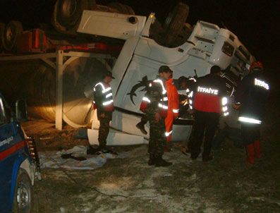 Tanker Şarampole Devrildi: 1 Ölü