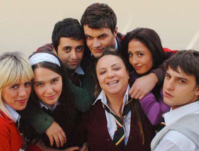 YETENEK SİZSİNİZ TÜRKİYE - Arka Sıradakiler Reytingde yine birinci oldu...