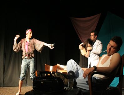 MUSTAFA KALAYCI - Bkm'de 'Kadınlık Bizde Kalsın' Tiyatrosu Sergilendi