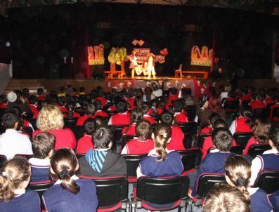 DÜNYA TIYATROLAR GÜNÜ - Tiyatroyu Yine 'Tiyatro' İle Anlattılar