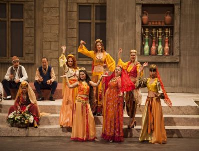 KENAN ŞAHIN - Trajikomik Bir Aşk Hikayesi: 'İstanbulname'