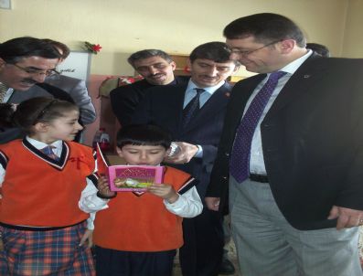 ŞENOL ESMER - 69 Okula 40 Bin Kitap Dağıtılacak