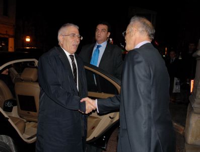 AHMET YENİ - Bakan Aydın'dan Büyükşehir Belediyesi'ne Ziyaret