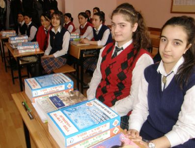 FERHAT KURTOĞLU - Erciş Belediyesi'nden Eğitime Büyük Destek