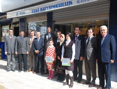 SERDAR KARTAL - Kitap Okuyan Altınla Ödüllendirildi