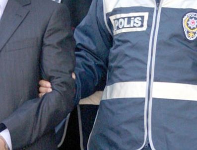 EMRULLAH TAŞKıN - Mersin'de Bıçaklı Kavga: 1 Yaralı