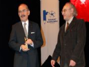 Sanat Kurumu'ndan Büyükerşen'e Onur Ödülü