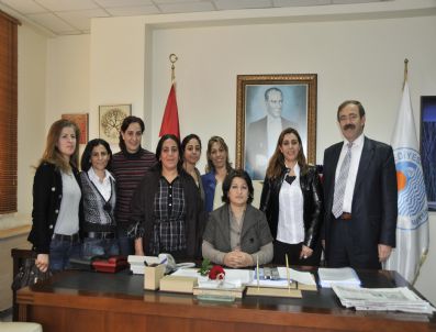 FAZIL TÜRK - Başkan Yetkilerini Kadınlara Devretti