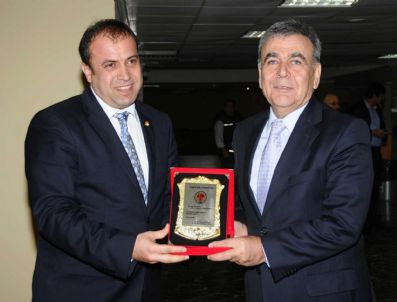 Briç Şampiyonası İzmir'de Başladı
