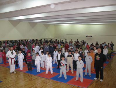 MUSTAFA ELDIVAN - Hacıbektaş İlçe Spor Müdürlüğü Binasında Tadilat