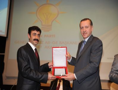 DEMOKRATIK AÇıLıM - Uçhisar Belediye Başkanı Süslü'ye Ödül