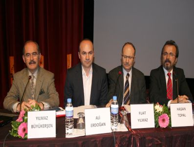 FUAT YıLMAZ - Uşak'ta 'Bozkırın Ortasında Bir Avrupa Kentinin Doğuşu' Konulu Panel