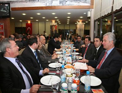 OXFORD - Esenyurt Belediyesinin Eğitim Hamleleri sürüyor