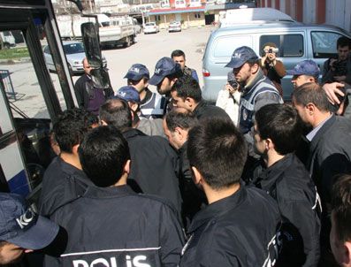 Kocaeli Polisinden 6 İlde Eş Zamanlı Kaçak Akaryakıt Operasyonu