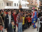 Özel Bir Mağazanın Açılışına Büyüklerden Çok Küçükler İlgi Gösterdi