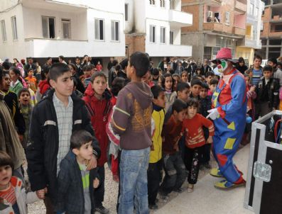 ERDOĞAN KANYıLMAZ - Özel Bir Mağazanın Açılışına Büyüklerden Çok Küçükler İlgi Gösterdi