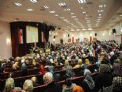 Bağcılar Belediyesi'nden Kadınlara 10 Bin Sümbül