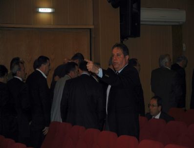 YıLDıRAY ARıKAN - Büyükşehir Belediye Meclisinde İmar Depremi