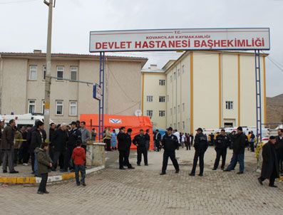 Elazığ'daki İkinci Depremden Etkilenen Vatandaşlar Hastaneye Kaldırıldı