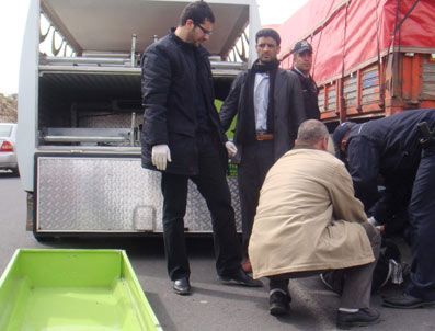 Haraket Halindeki Motosiklet, Park Halindeki Kamyona Çarpttı:1 Ölü, 1 Yaralı