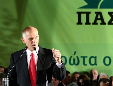 Papandreu spekülatöre öfkeli