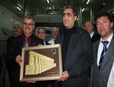 BAYAVŞAR - Recep Konuk'a Şükran Plaketi