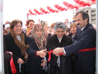 HAYATI TEKIN - Tekkeköy'de Bayanlar Lokali Açıldı