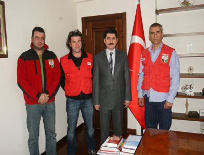 CEMAL ÖZDEMIR - Akut'tan Kaymakam Özdemir'e Ziyaret