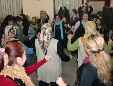 TAŞKESTI - Köyde Dünya Kadınlar Gününü Kutladılar
