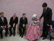 Tarsus Kaymakamlığından Tekerlekli Sandalye Yardımı