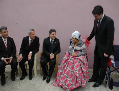 MEHMET GÖDEKMERDAN - Tarsus Kaymakamlığından Tekerlekli Sandalye Yardımı