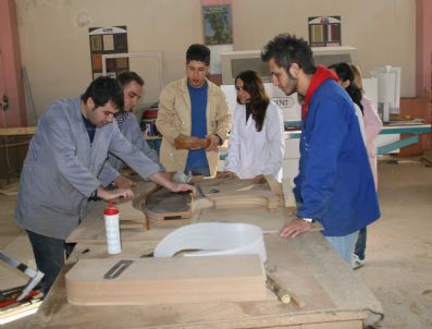 SONER TASLAK - Yozgat Meslek Yüksek Okulu Fabrika Gibi Çalışıyor