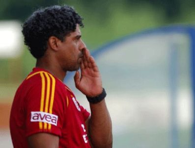 LEO FRANCO - Rijkaard derbiyi değerlendirdi