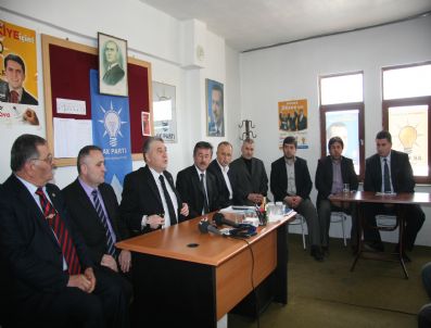 FEVAI ARSLAN - Ak Parti Düzce İl Başkanı Arslan, Gümüşova İlçe Teşkilatını Ziyaret Etti