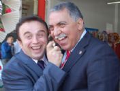 Fıs Fıs İsmail Milletvekilinin Ağzına Sprey Sıktı