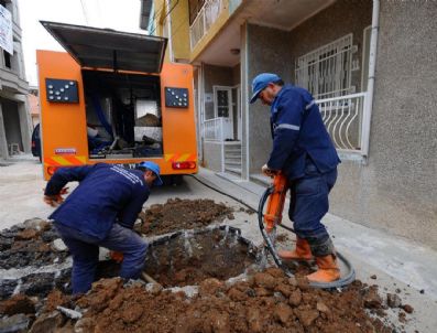 İzmir'de Alt Yapı Yenilendi, Su Arızaları Yüzde 6 Düştü