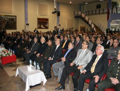 Konya'da Başarı Gösteren Polislere Ödül