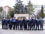 Polis Bayramı Protokolsüz Kutlandı