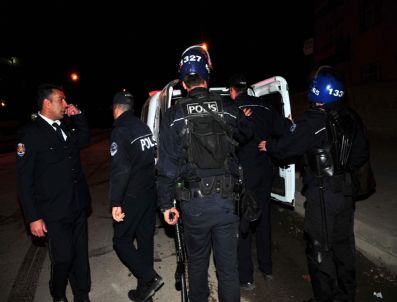 Van'da Kavga: 1 Yaralı