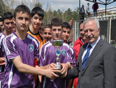 NIHAT CANPOLAT - Yıldızlar Futbol Yarı Final Müsabakaları Kayseri'de Yapıldı